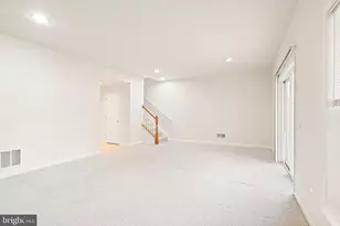 7056 Courtyard Way, Haymarket, VA 20169 - Photo 28