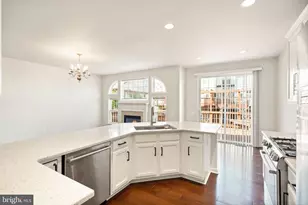7056 Courtyard Way, Haymarket, VA 20169 - Photo 4