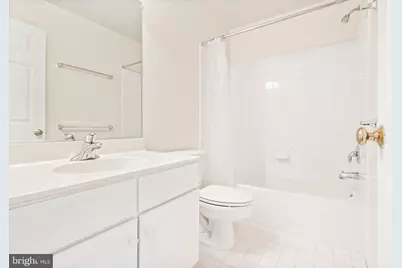 7056 Courtyard Way, Haymarket, VA 20169 - Photo 18