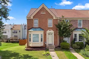 16812 Winston Ln, Woodbridge, VA 22191 - Photo 2