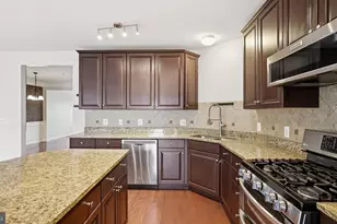 15360 Kensington Park Dr, Woodbridge, VA 22191 - Photo 10