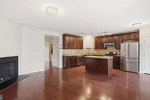 15360 Kensington Park Dr, Woodbridge, VA 22191 - Photo 12