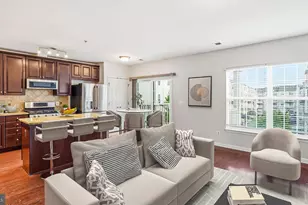 15360 Kensington Park Dr, Woodbridge, VA 22191 - Photo 6