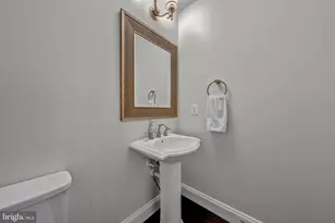 7102 Darbey Knoll Dr, Gainesville, VA 20155 - Photo 14