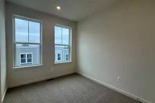 17998 Alicia Ave, Dumfries, VA 22026 - Photo 18