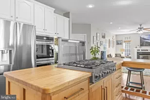 15590 Canvasback Ct, Woodbridge, VA 22191 - Photo 18