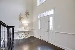 15613 Village Cove Pl, Haymarket, VA 20169 - Photo 2