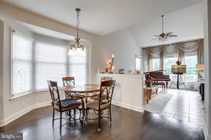 15613 Village Cove Pl, Haymarket, VA 20169 - Photo 24