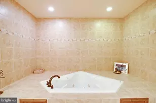 15613 Village Cove Pl, Haymarket, VA 20169 - Photo 50