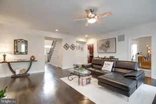 15613 Village Cove Pl, Haymarket, VA 20169 - Photo 12