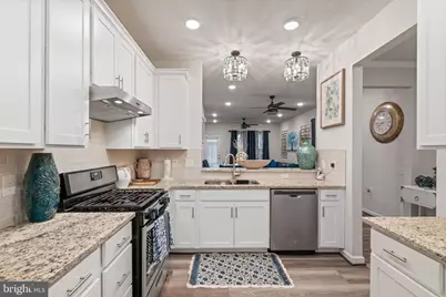 6773 Azalea Garden Lane, Haymarket, VA 20169 - Photo 4