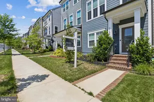 1756 Hickory Woods Rd, Dumfries, VA 22026 - Photo 2