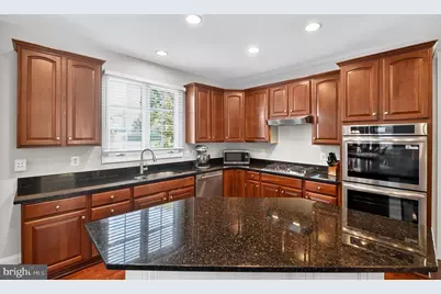 5434 Sherman Oaks Court, Haymarket, VA 20169 - Photo 8