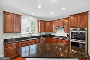 5434 Sherman Oaks Ct, Haymarket, VA 20169 - Photo 8