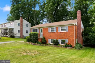 2208 Emporia St, Woodbridge, VA 22191 - Photo 2