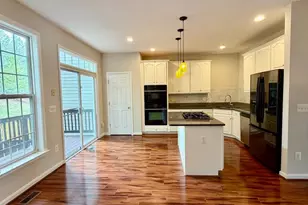 15519 Exmore Ct, Woodbridge, VA 22191 - Photo 2