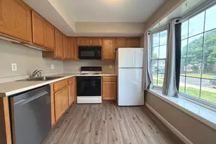 8854 Cherry Oak Ct, Manassas, VA 20109 - Photo 2
