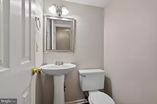 15063 Cherrydale Dr, Woodbridge, VA 22193 - Photo 16