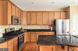 2271 Merseyside Dr, Woodbridge, VA 22191 - Photo 12