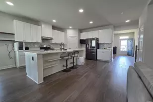 7550 Mint Springs Ct, Manassas, VA 20109 - Photo 6