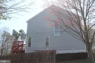 12424 Abbey Knoll Ct, Woodbridge, VA 22192 - Photo 2