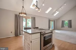 1619 Summit Dr, Haymarket, VA 20169 - Photo 10
