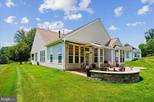 17021 Four Seasons Dr, Dumfries, VA 22025 - Photo 4