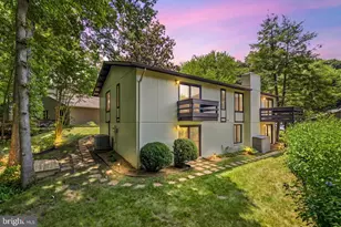 12307 Mulberry Ct, Woodbridge, VA 22192 - Photo 2