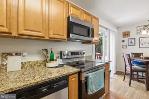 4850 Langer Ln, Woodbridge, VA 22193 - Photo 8