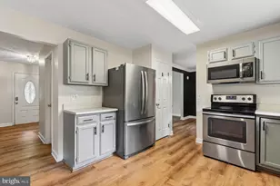 15058 Camellia Ln, Dumfries, VA 22025 - Photo 6