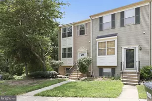1921 Winslow Ct, Woodbridge, VA 22191 - Photo 2
