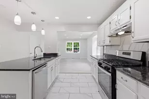 1921 Winslow Ct, Woodbridge, VA 22191 - Photo 10