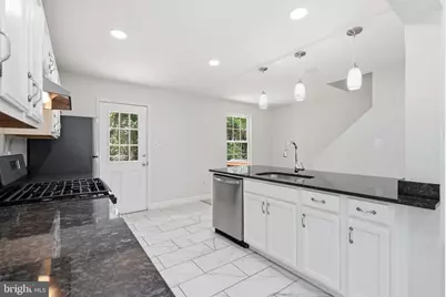 1921 Winslow Court, Woodbridge, VA 22191 - Photo 6