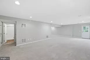 6008 Preswell Ct, Gainesville, VA 20155 - Photo 16