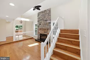 15232 Larkspur Ln, Dumfries, VA 22025 - Photo 4