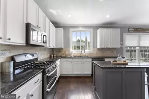 9887 Solitary Pl, Bristow, VA 20136 - Photo 8