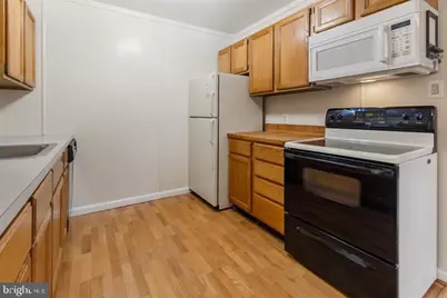 7013 Trails End Road, Manassas, VA 20112 - Photo 8