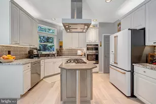 10090 Tummel Falls Dr, Bristow, VA 20136 - Photo 20