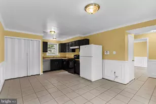 5566 St Charles Dr, Woodbridge, VA 22193 - Photo 8