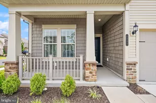 6765 Azalea Garden Ln, Haymarket, VA 20169 - Photo 4