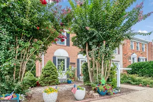 1947 Mayflower Dr, Woodbridge, VA 22192 - Photo 2