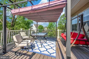 18849 Beaten Path Ct, Triangle, VA 22172 - Photo 10