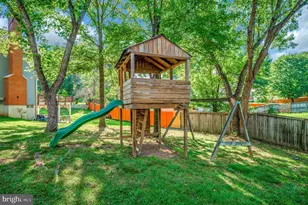 18849 Beaten Path Ct, Triangle, VA 22172 - Photo 6