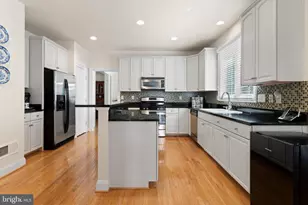 16505 Murray Pl, Woodbridge, VA 22191 - Photo 10