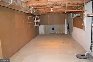 15404 Beachview Dr, Montclair, VA 22025 - Photo 26