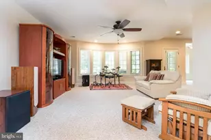 8382 Pedigrue Ct, Gainesville, VA 20155 - Photo 74