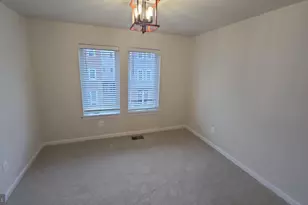 1333 Rail Stop Dr, Woodbridge, VA 22191 - Photo 8