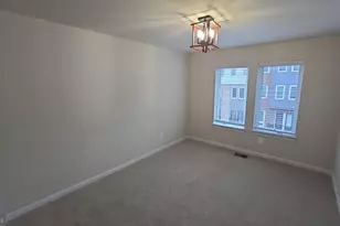 1333 Rail Stop Dr, Woodbridge, VA 22191 - Photo 10