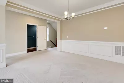 6913 Stanwick Square, Gainesville, VA 20155 - Photo 10