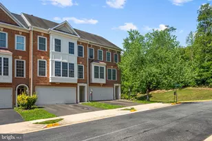 4309 Stone Mountain Ct, Dumfries, VA 22025 - Photo 2
